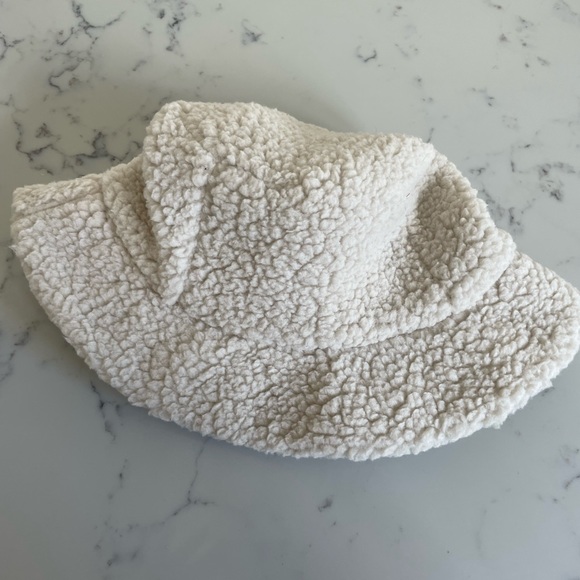 Lululemon Textured Fleece Bucket Hat - Picture 2 of 5